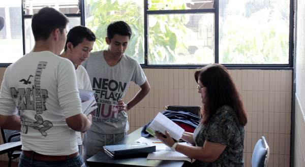 Maestras y maestros en mi vida.<br>Gratitud y cariño.